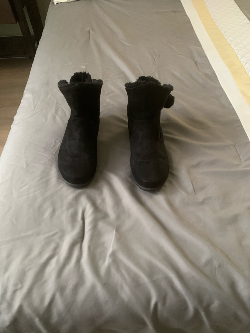 Women's Black Faux-Suede Fur-Lined Ankle Winter Boots
